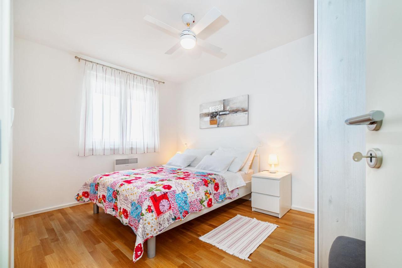 Ap Stella, Center Of Zadar, 2Br, Parking Leilighet Eksteriør bilde