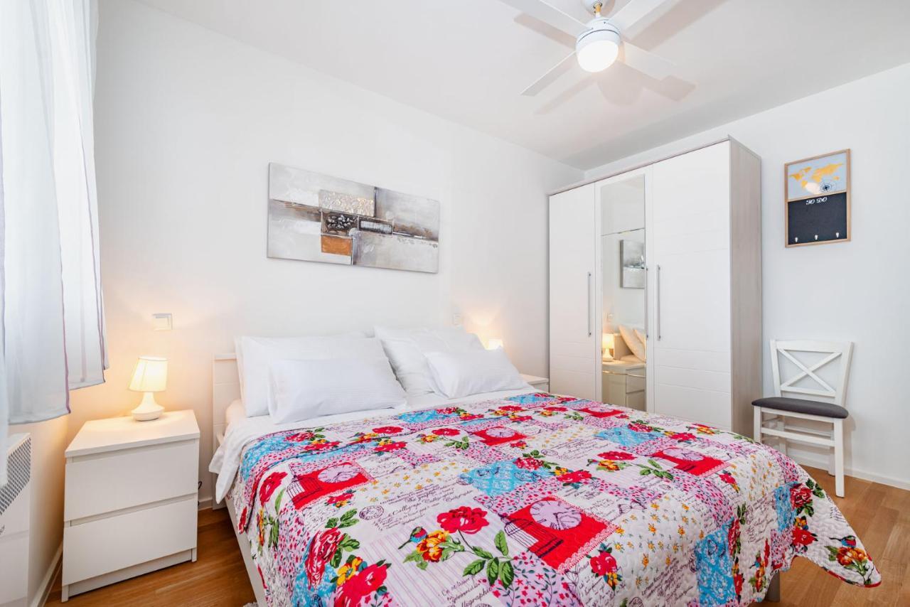 Ap Stella, Center Of Zadar, 2Br, Parking Leilighet Eksteriør bilde